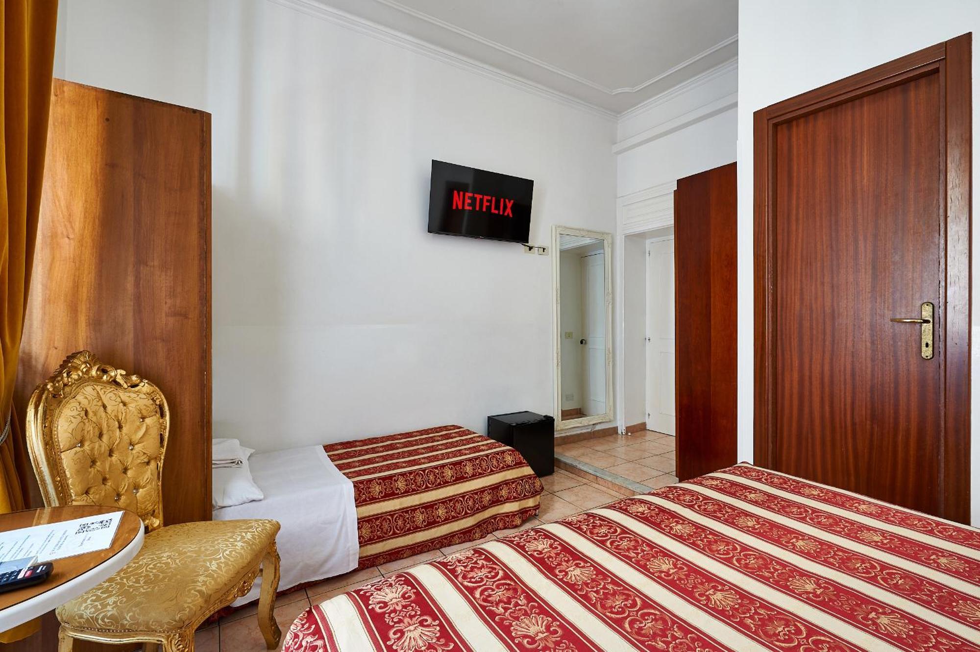 Virginia Hotel 2*