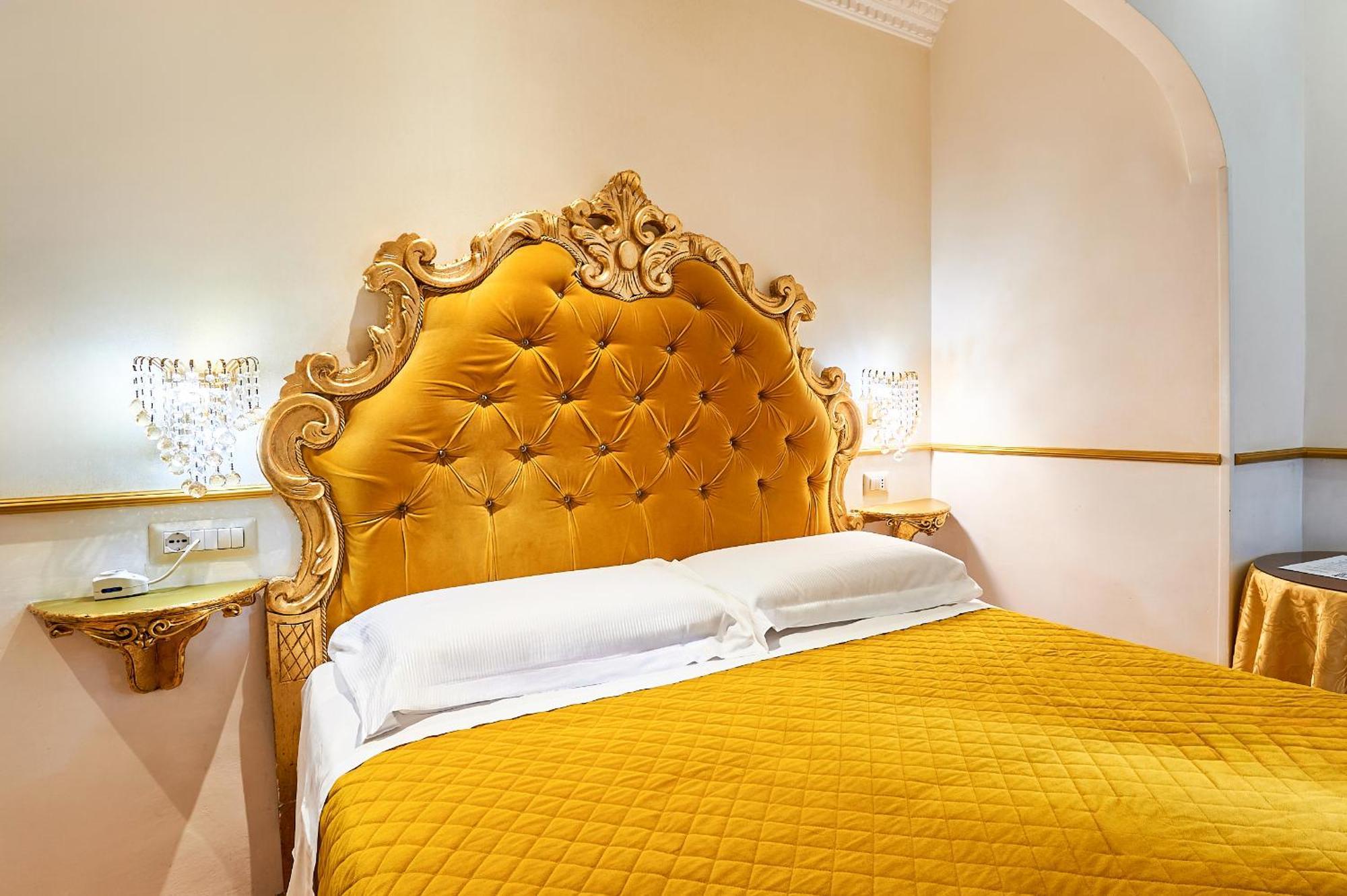 Virginia Hotel 2*